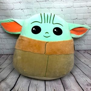 Squishmellow Limited Edition Baby Yoda plushie!